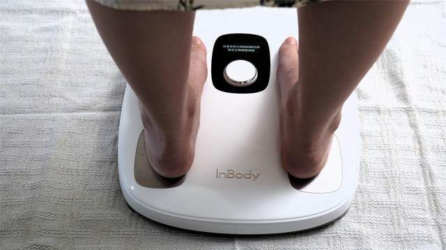 评测:3频8电极+12项数据+97%准确率有点全面PG麻将胡了免费试玩模拟器InBody体脂秤H30(图9) 评测:3频8电极+12项数据+97%准确率有点全面PG麻将胡了免费试玩模拟器InBody体脂秤H30(图9)